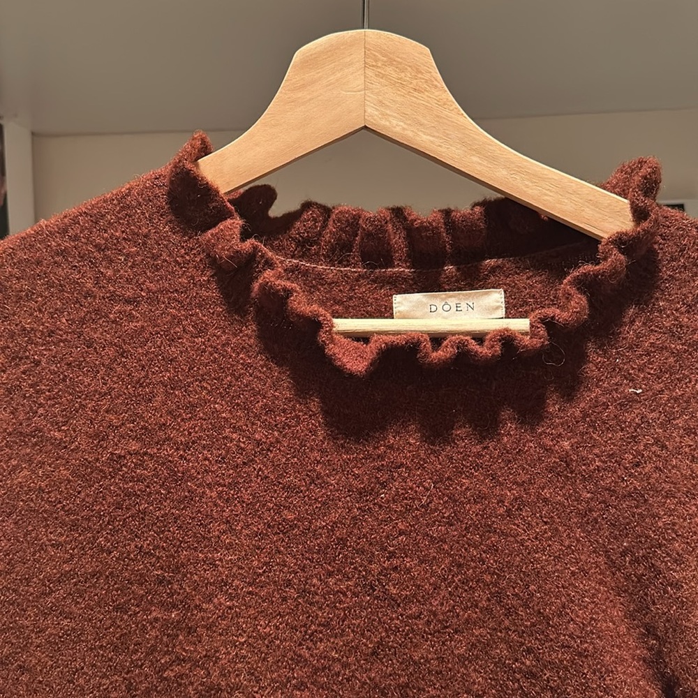 DOEN RUFFLE SWEATER - rare style! - Picture 2 of 5